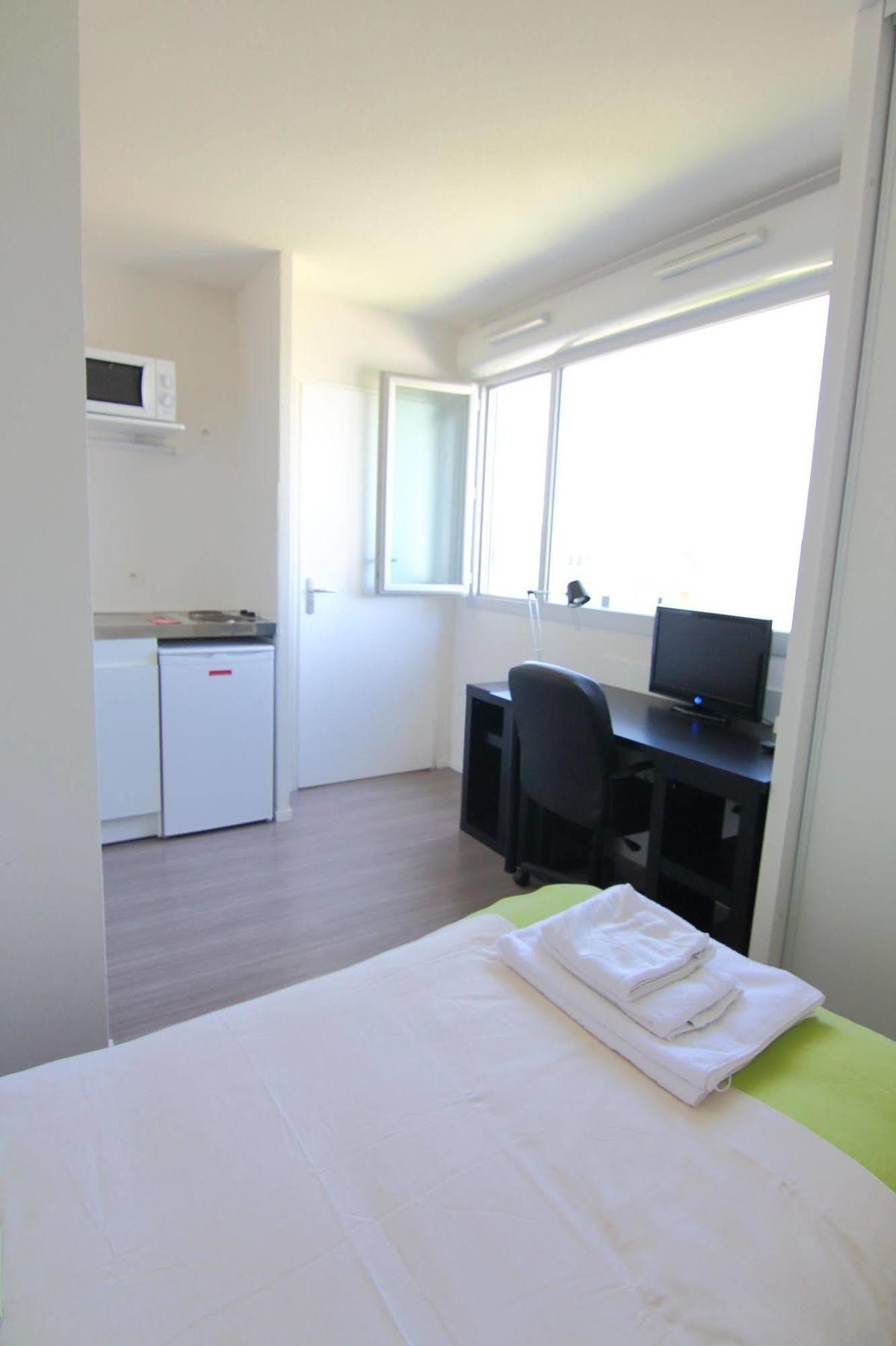 Residence Hoteliere Laudine Reims Ngoại thất bức ảnh